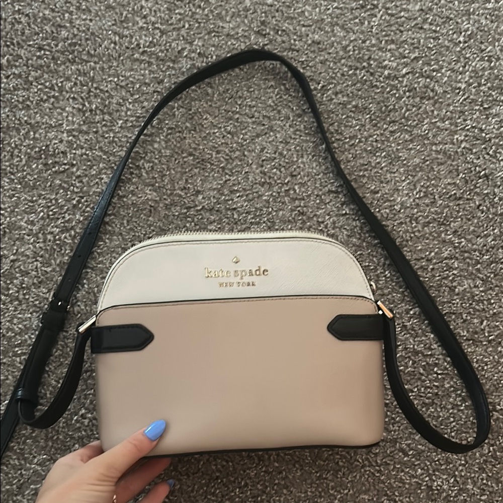 Kate Spade Cream and Black Color-Block Crossbody
